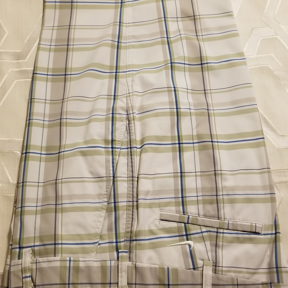 Nike Golf Shorts 34 - Picture 3 of 3